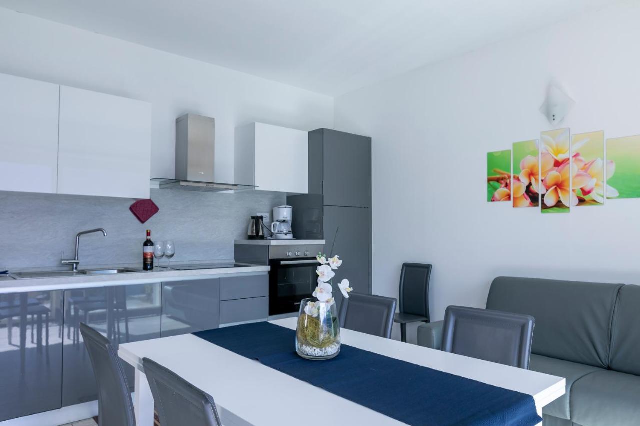 La Collinetta Apartments Веркана Экстерьер фото